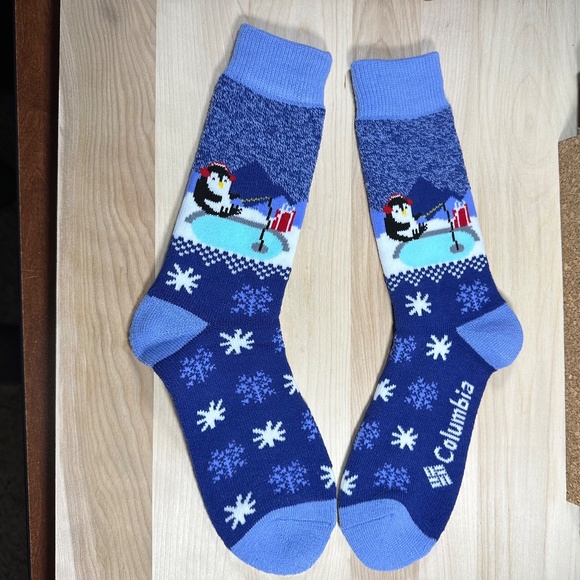 Columbia Women's 2 Pack Mid Weight Thermal Full Cushion Crew Socks - Picture 2 of 8